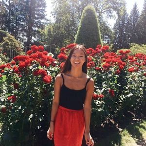 Meet your Posher, Emma